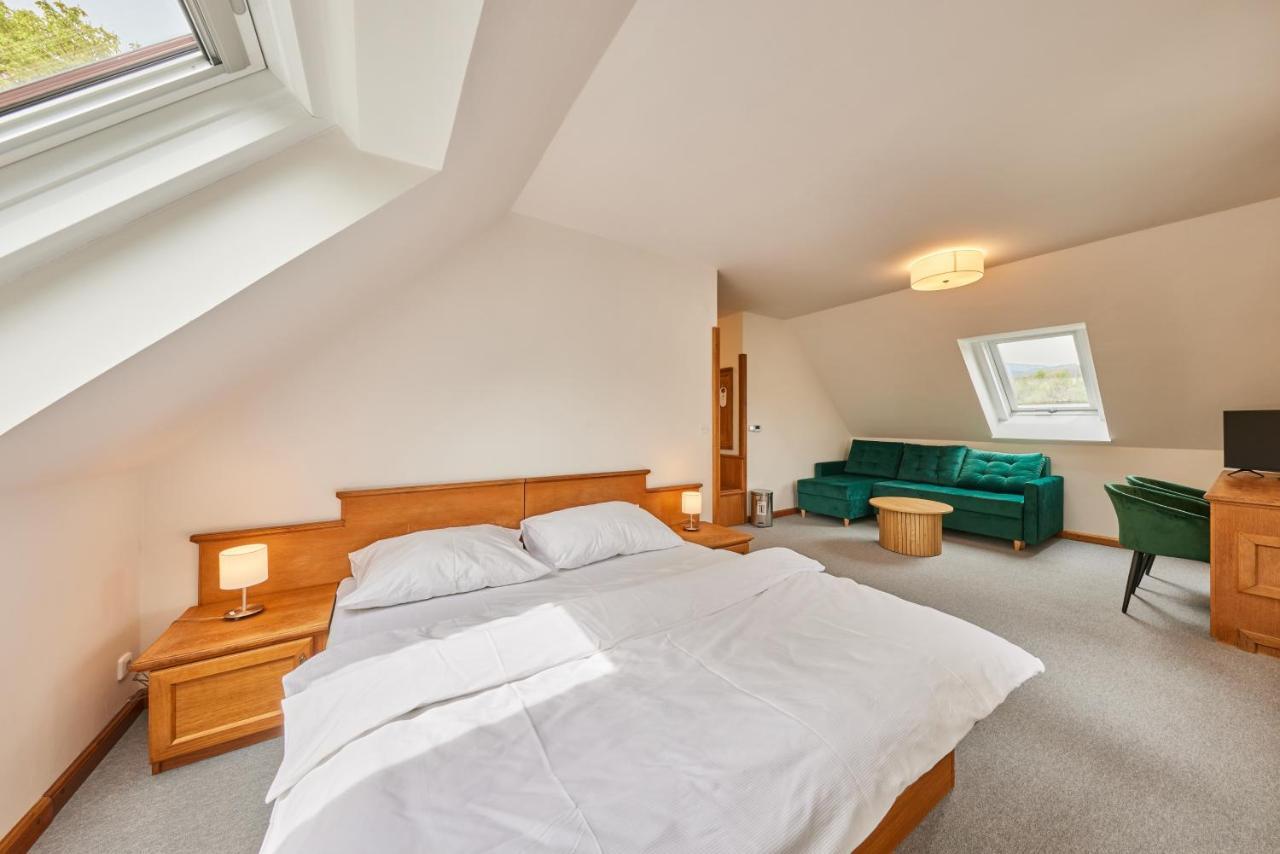 Hotel Auri Rudník Kültér fotó