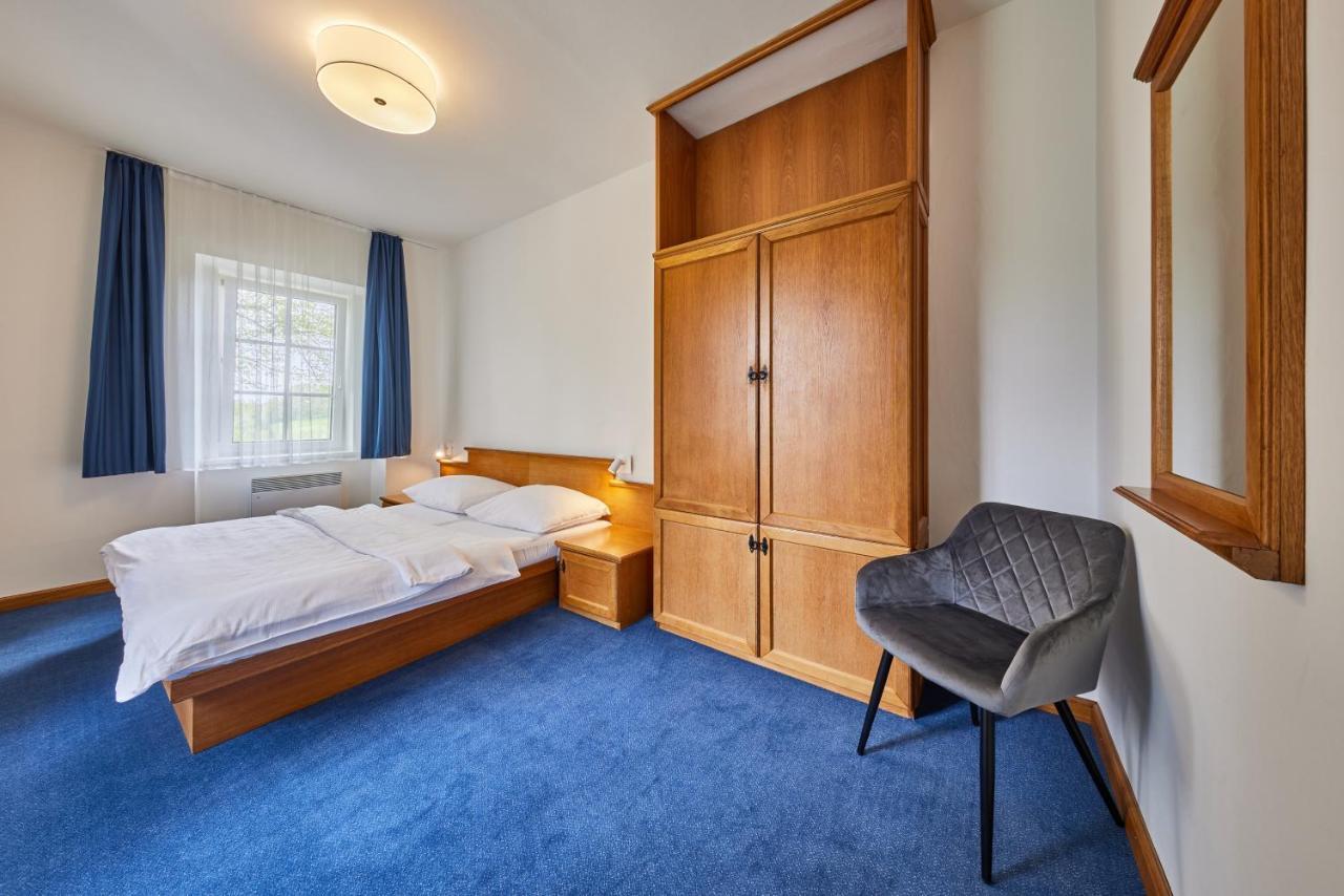 Hotel Auri Rudník Kültér fotó