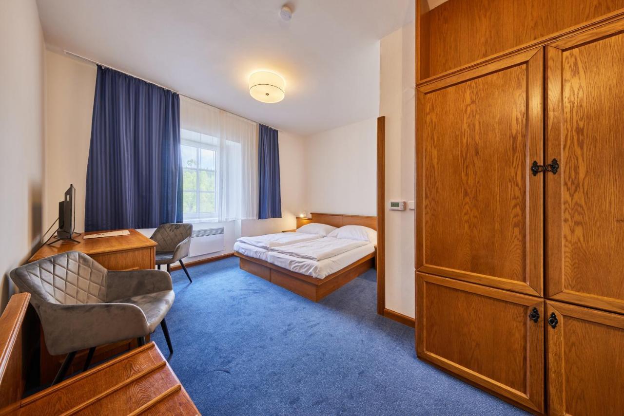 Hotel Auri Rudník Kültér fotó