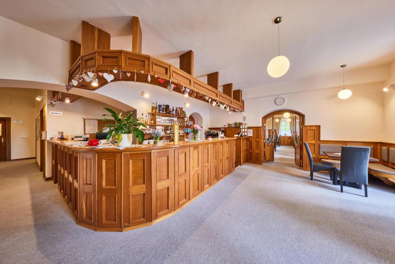 Hotel Auri Rudník Kültér fotó
